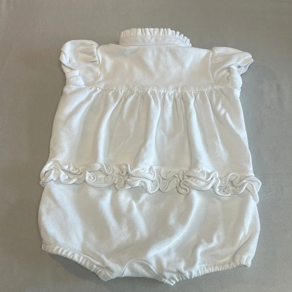 Ralph Lauren - White Baby Romper with Vintage-Inspired Detail - Picture 3 of 4